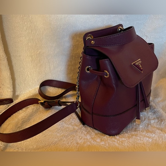 Guess Cordelia Convertible Backpack & Guess Cordelia Zip Around Wallet - Picture 4 of 10